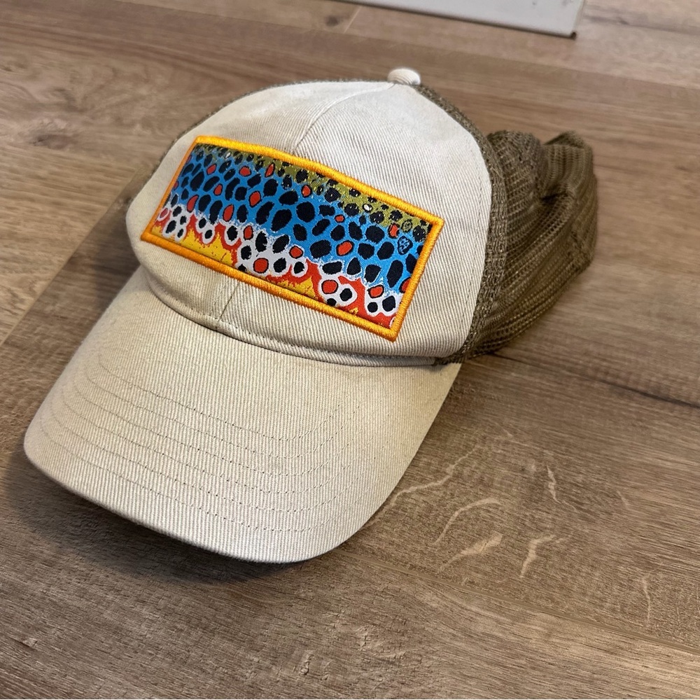 SIMMS Beige Olive Green Trucker Style Cap Colorful Patch One Size Adults Unisex